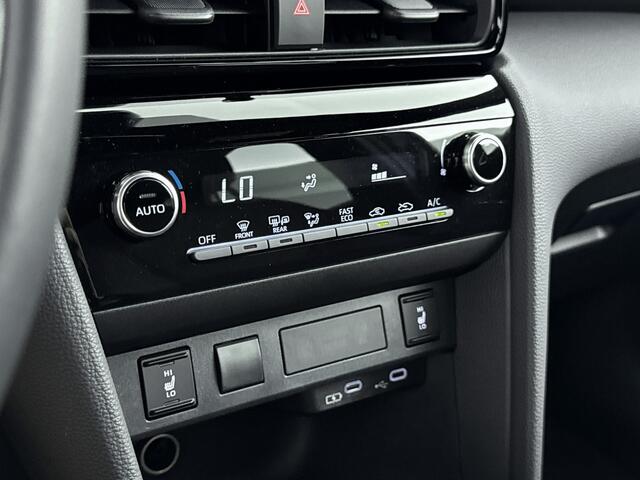 Toyota YARIS Cross 1.5 Hybrid 115 First Edition | Apple Carplay/Android Auto | Stoel-/Stuur verwarming | Parkeersensoren |