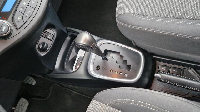 Toyota YARIS 1.5 Hybrid Trend