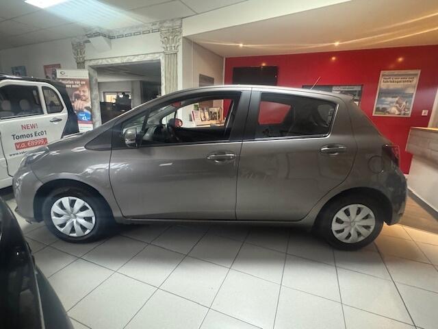 Toyota YARIS 1.3 VVT-i Now