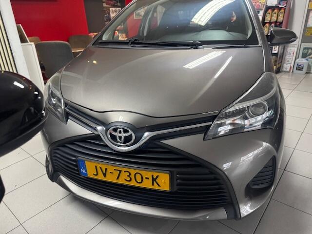 Toyota YARIS 1.3 VVT-i Now
