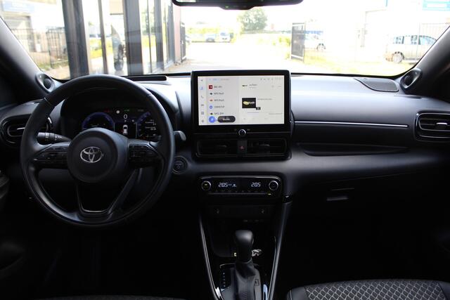 Toyota YARIS 1.5 Hybrid Executive | Rijklaar | HUD | JBL | Stoel/stuur-verwarming | Navi | Camera | Cruise | Clima | PDC | Dodehoek