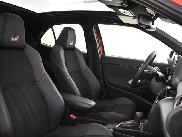 Toyota YARIS 1.5 Hybrid GR Sport | Panoramadak | PDC V+A | JBL | BLS