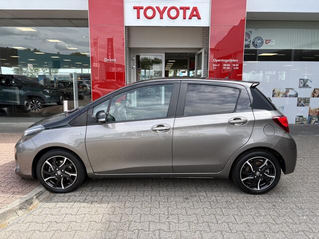 Toyota YARIS 1.5 Hybrid Dynamic Bi-tone | Leer | Panoramadak | achteruitrijca