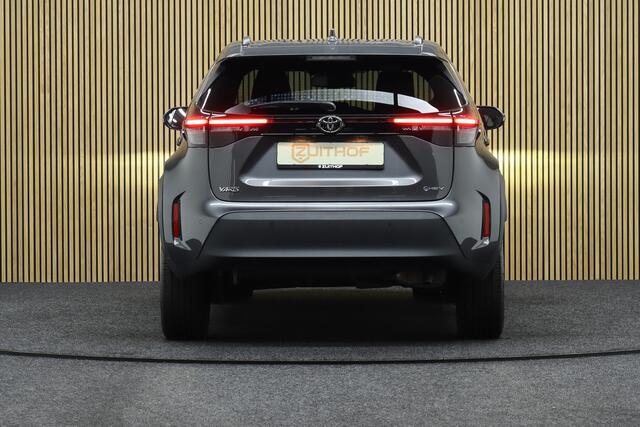 Toyota YARIS Cross 1.5 Hybrid 115 First Edition | Comfort Pack | Dodehoekdetectie | Parkeerhulp | Winterpakket | Adaptive-cruise | Navigatie | Apple Carplay & Android Auto | Camera