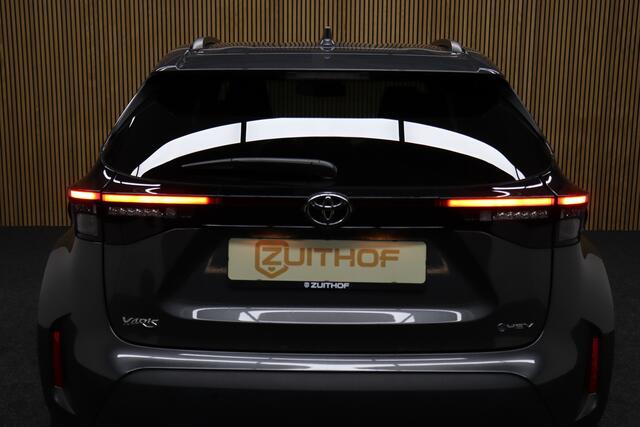 Toyota YARIS Cross 1.5 Hybrid 115 First Edition | Comfort Pack | Dodehoekdetectie | Parkeerhulp | Winterpakket | Adaptive-cruise | Navigatie | Apple Carplay & Android Auto | Camera