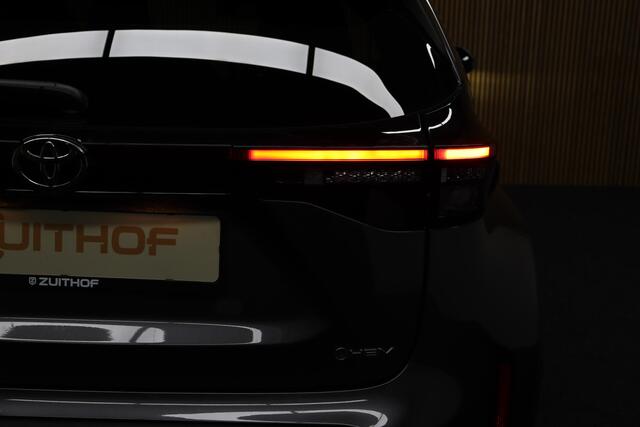 Toyota YARIS Cross 1.5 Hybrid 115 First Edition | Comfort Pack | Dodehoekdetectie | Parkeerhulp | Winterpakket | Adaptive-cruise | Navigatie | Apple Carplay & Android Auto | Camera