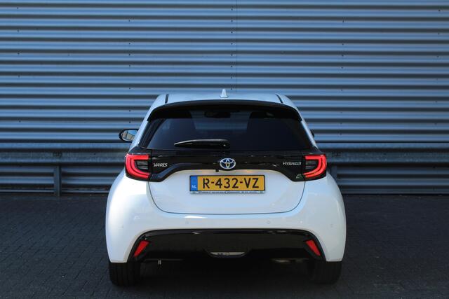 Toyota YARIS 1.5 Hybrid 116pk Executive Automaat NL-Auto NAP 10 Jaar Garantie Clima Cruise Navi Carplay Camera 17"LMV Stoelverwarming