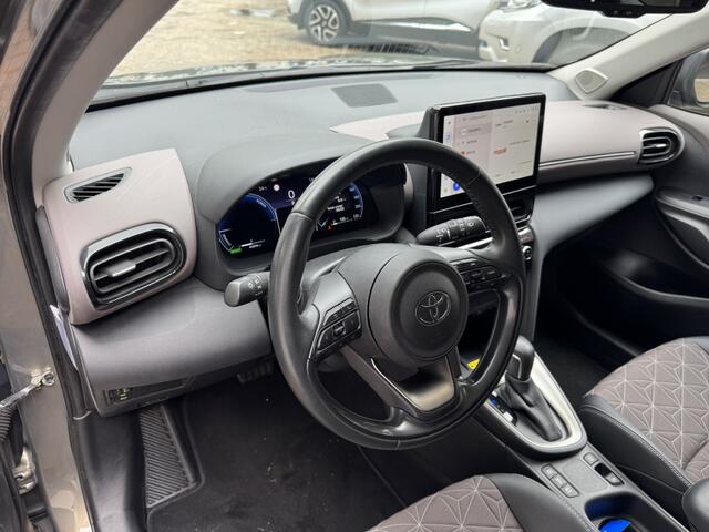 Toyota YARIS 1.5 Hybr 130 Exec