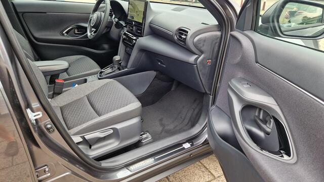 Toyota YARIS Cross 1.5 Hybrid 130 Dynamic incl Toyota Safety Sense Pack !!