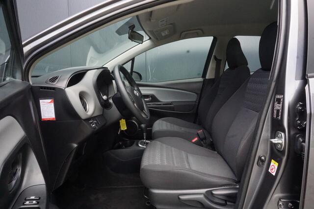 Toyota YARIS 1.5 Hybrid Aspiration | Automaat | Rijklaar | PDC | Airco | Radio | 15'' LM |