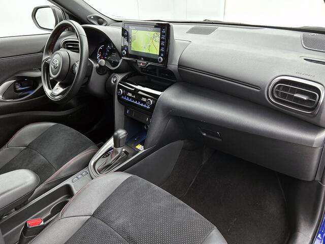 Toyota YARIS Cross 1.5 Hybrid GR Sport | Half lederen bekleding | Afneembare trekhaak | JBL | Stoelverwarming | Treeplanken | 360 Camera | Blindspot |