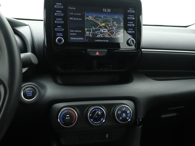 Toyota YARIS 1.5 VVT-i Dynamic Multimedia | Navigatie |
