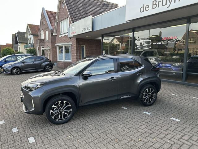 Toyota YARIS Cross 1.5 Hybrid 130pk Executive Limited dodehoekdetectie / stoelverwarming / stuurwielverwarming / parkeersensoren voor + achter / Navigatie / Apple Carplay / Android Auto / parkeercamera / 10 jaar garantie / rijklaarprijs