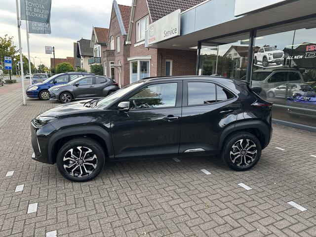 Toyota YARIS Cross 1.5 Hybrid 130pk Executive Limited dodehoekdetectie / stoelverwarming / stuurwielverwarming / parkeersensoren voor + achter / Navigatie / Apple Carplay / Android Auto / parkeercamera / 10 jaar garantie / rijklaarprijs