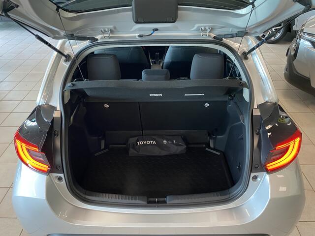 Toyota YARIS 1.5 Hybrid 115 Dynamic Edition