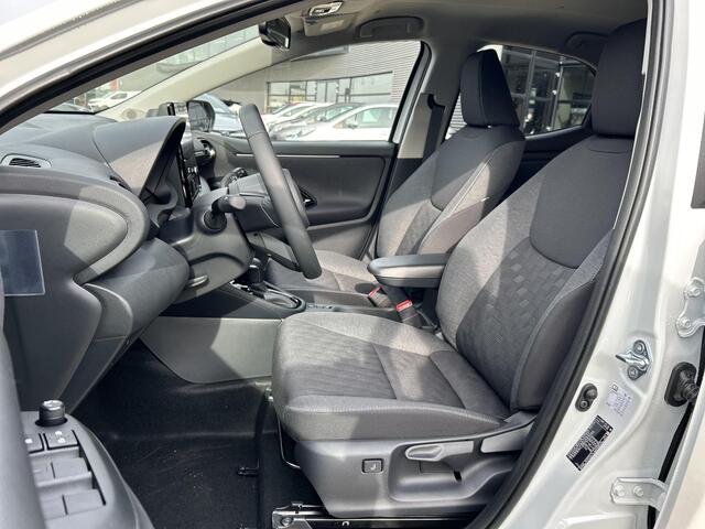 Toyota YARIS 1.5 Hybrid 115 Dynamic **KEYLESS/ ADAPTIEF CRUISE CONTROL/ NAVIGATIE/ APPLE CARPLAY**