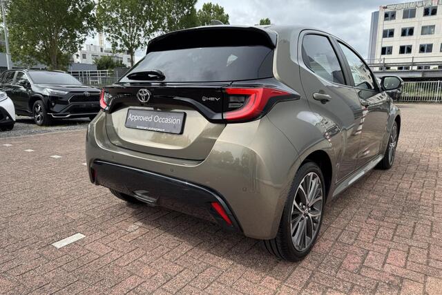 Toyota YARIS 1.5 Hybrid 130 Executive Stoel- & Stuur verwarming, HUD, Dodehoek detectie, Parkeersensoren rondom, JBL, LED, Leder met premium stof, Smart Key