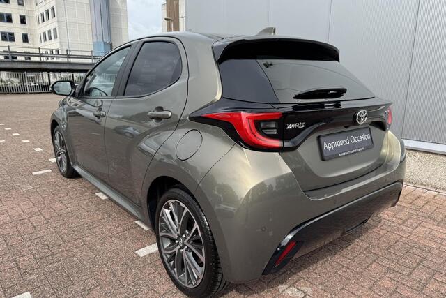 Toyota YARIS 1.5 Hybrid 130 Executive Stoel- & Stuur verwarming, HUD, Dodehoek detectie, Parkeersensoren rondom, JBL, LED, Leder met premium stof, Smart Key