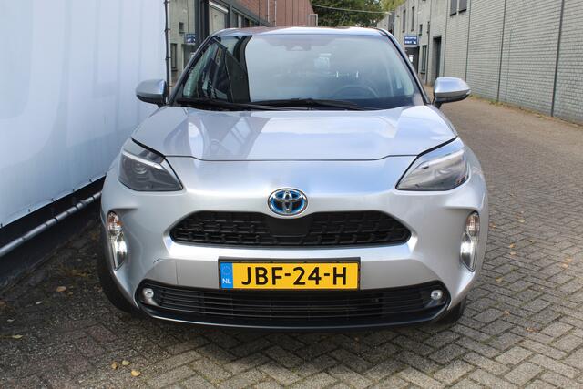 Toyota YARIS Cross 1.5 Hybrid Active Apple carplay/ android auto l All weather banden | Armsteun | Elektrisch inklapbare buitenspiegels | Climate control | Achteruitrijcamera | Verwarmbare spiegel VDL auto