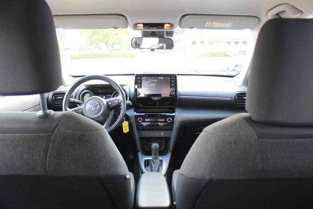 Toyota YARIS Cross 1.5 Hybrid Active Apple carplay/ android auto l All weather banden | Armsteun | Elektrisch inklapbare buitenspiegels | Climate control | Achteruitrijcamera | Verwarmbare spiegel VDL auto