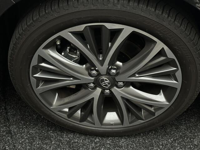 Toyota YARIS 1.5 Hybrid 130 Executive Camera StoelVrwm StuurVrwm NAP