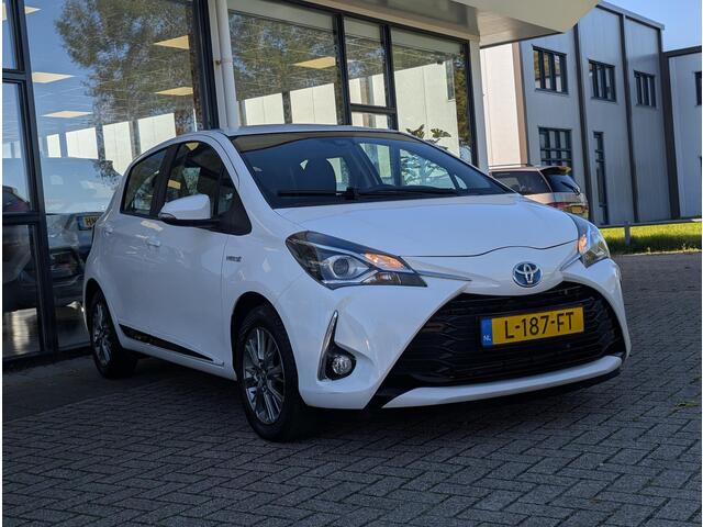 Toyota YARIS 1.5 Hybrid Aspiration | Cruise control | Climate control | Camera | Navi | Lane assist | Bluetooth