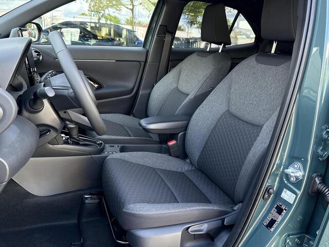 Toyota YARIS Cross 1.5 Hybrid 130 Dynamic **NIEUWE AUTO/ FOREST GREEN/ BINNENKORT LEVERBAAR**