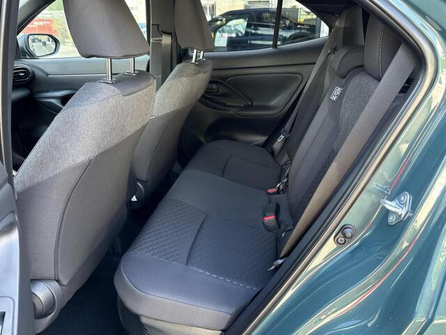 Toyota YARIS Cross 1.5 Hybrid 130 Dynamic **NIEUWE AUTO/ FOREST GREEN/ BINNENKORT LEVERBAAR**