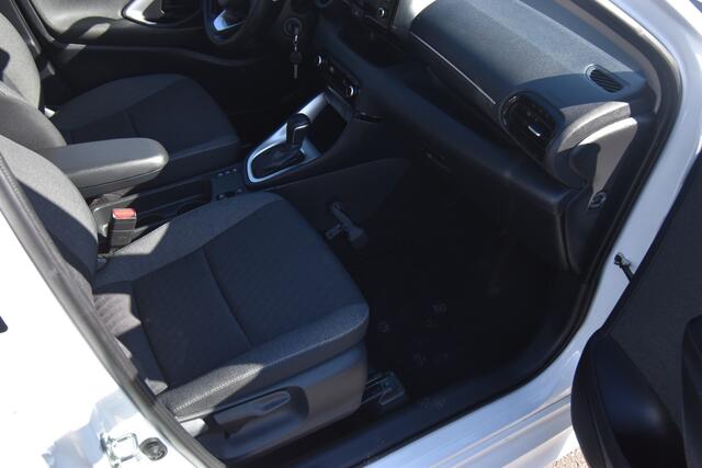 Toyota YARIS 1.5 Hybrid Active , CLIMATR , A UITRIJ CAM , NAVI VIA APP ,CR CONTROL , EL VOOR ,