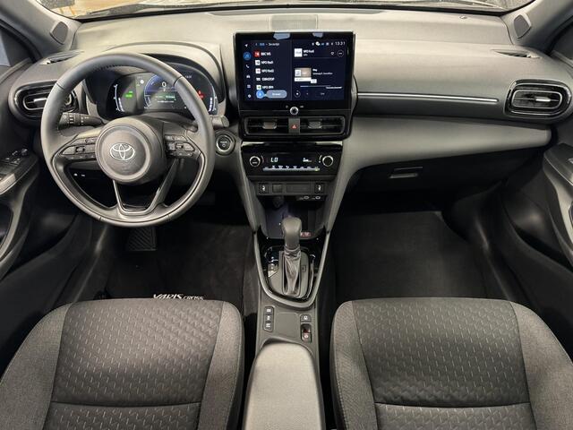 Toyota YARIS Cross 1.5 Hybrid 130 Dynamic | NIEUW ! | LM-Velgen | Clima | Adapt-Cruise | Carplay Winter pakket ( Vestiging - Nieuwegein )