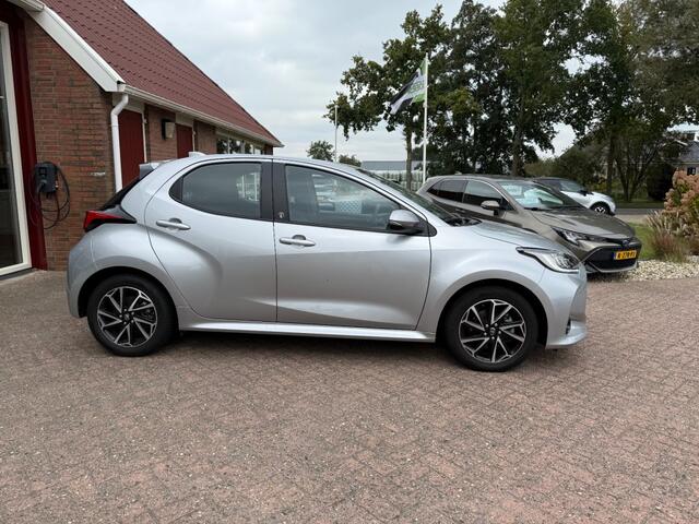 Toyota YARIS 1.5 HYBRID TEAM HYBRID WINTER PACK/CAMERA/ACC/NAVIGATIE