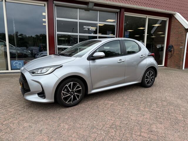 Toyota YARIS 1.5 HYBRID TEAM HYBRID WINTER PACK/CAMERA/ACC/NAVIGATIE