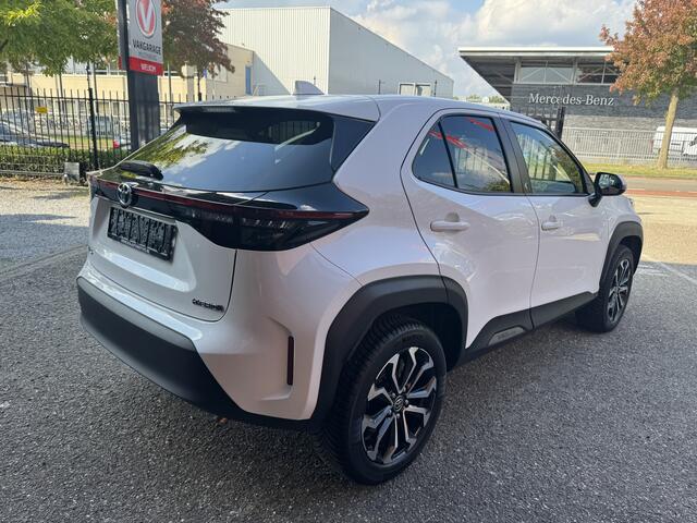 Toyota YARIS Cross 1.5 Hybrid Dynamic // NAVI // CAMERA // ADAPTIVE CRUISE // CLIMA // LICHT METALEN VELGEN