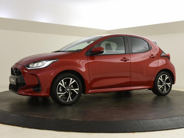 Toyota YARIS 1.5 Hybrid Style | PDC V+A | BSM | Stuur en Stoelverwarming
