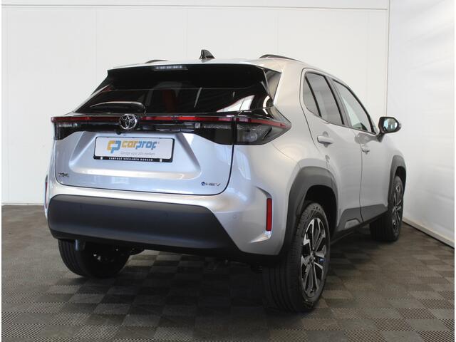 Toyota YARIS Cross 1.5 Hybrid 115 Dynamic CAMERA | CARPLAY | ADAPCRUISE | LED | DAB | STOELVERW | LMV17