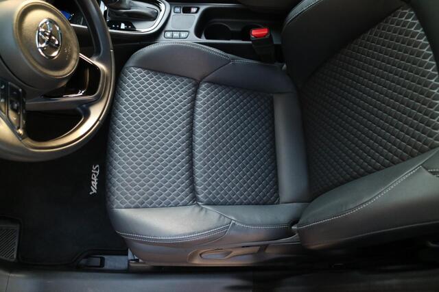 Toyota YARIS 1.5 Hybrid Executive | Navi | Leder | Camera | Automaat! |