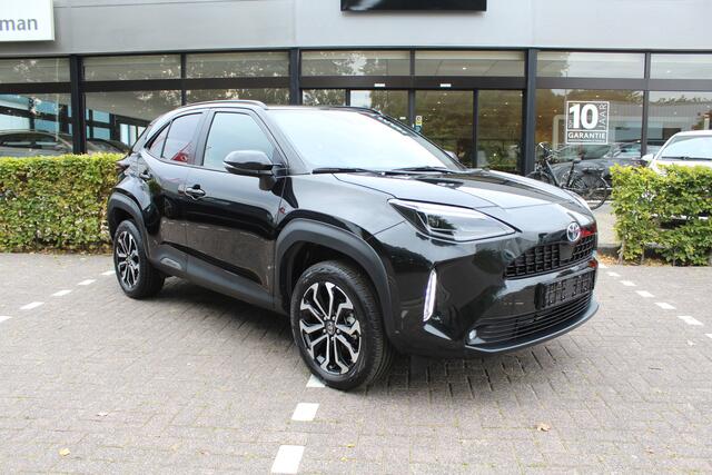 Toyota YARIS Cross 1.5 Hybrid Dynamic Plus | Rijklaar | Panoramadak | Head Up | El.achterklep | Stoel-/stuurverw. | Privacyglass | LED | Keyless | Apple/Android | Navi