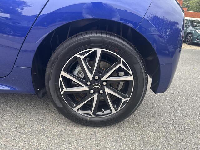 Toyota YARIS 1.5 Hybrid Dynamic | 06-10141018 Voor meer informatie