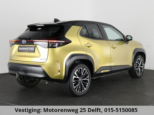 Toyota YARIS Cross 1.5 HYBRIDE EXECUTIVE BI-TONE GARANTIE TOT 9-2032 .Dodehoek detectie . JBL Audio . Stoel verwarming .
