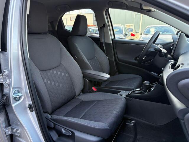 Toyota YARIS 1.5 Hybrid 115 First Edition