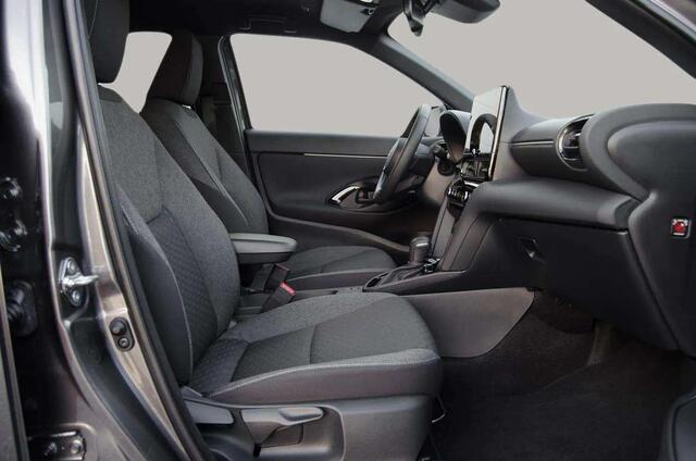 Toyota YARIS Cross 1.5 Hybrid 130 TEAM DYNAMIC NAVI PDC-V+A CAMERA SAFETY PACK+WINTER PACK