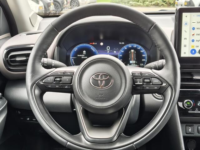 Toyota YARIS 1.5 Hybrid 130 Executive | Sensoren | Stuur- Stoelverwarming | B
