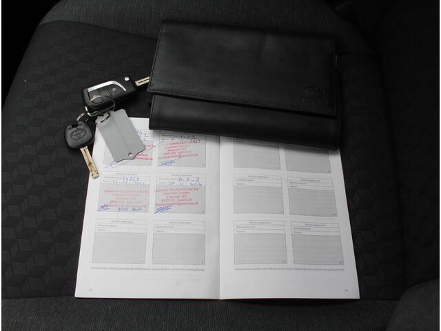 Toyota YARIS 1.5 Hybrid Active CARPLAY | CAMERA | CLIMATE | DAB | ADAPCRUISE | ELRM