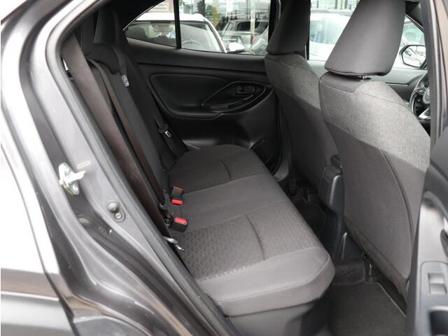 Toyota YARIS 1.5 Hybrid 115 Dynamic I Apple/Android Navi I LED I Camera