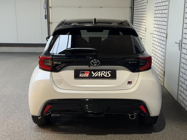 Toyota YARIS Hybrid 130 GR Sport