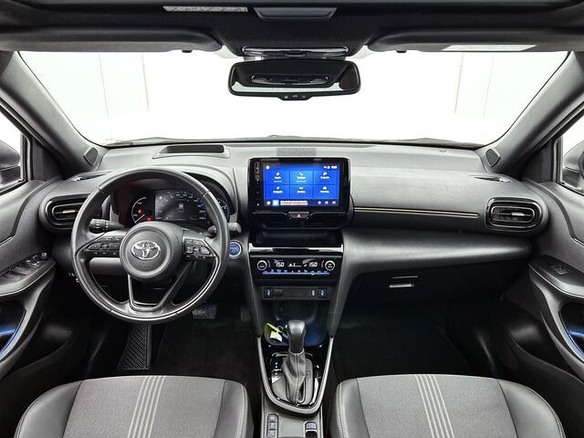 Toyota YARIS Cross 1.5 Hybrid Adventure | Treeplanken |
