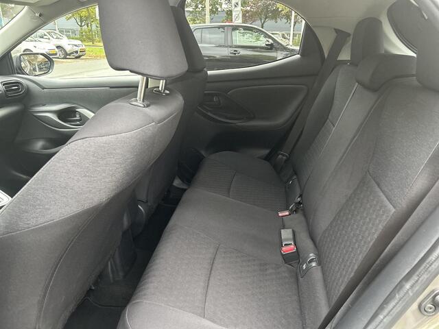 Toyota YARIS 1.5 Hybrid Dynamic