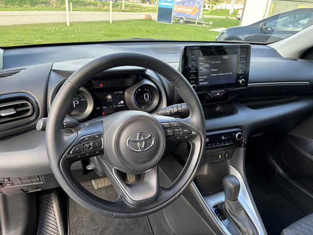 Toyota YARIS 1.5 Hybrid Dynamic Camera I App I Cruise
