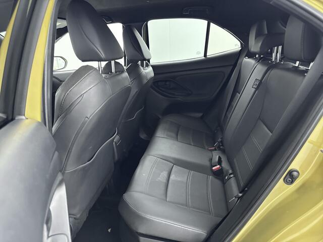 Toyota YARIS Cross 1.5 Hybrid Launch Edition Limited | Navi | Stoelverwarming | Metaallak | Lichtmetalen Velgen | Elektrische Achterklep | Head-Up Display |