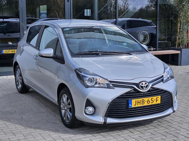 Toyota YARIS 1.3 VVT-i Edition-S Camera Stoelvw LM15